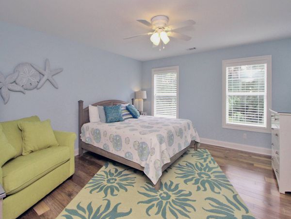 Six Bedroom Walk to Beach Vacation Home in Hilton Head