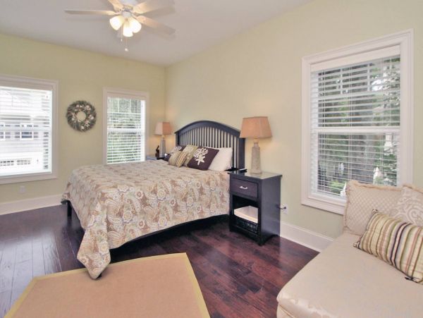 Six Bedroom Walk to Beach Vacation Home in Hilton Head