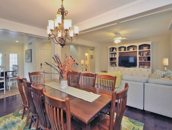 Six Bedroom Walk to Beach Vacation Home in Hilton Head