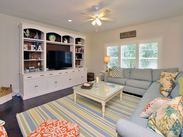 Six Bedroom Walk to Beach Vacation Home in Hilton Head