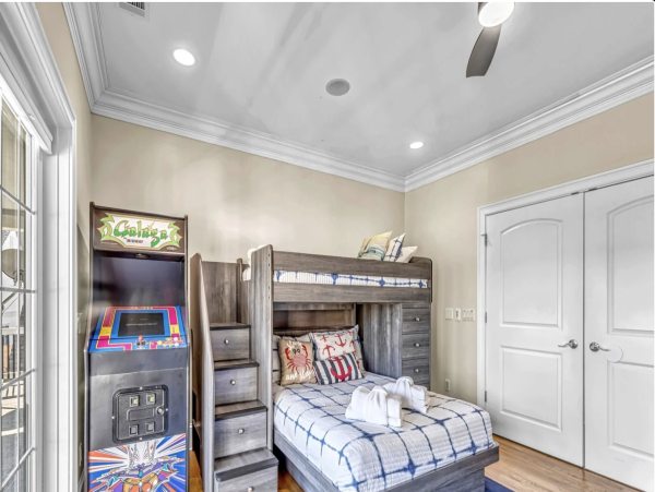 7 Bedroom Hilton Head Beach House - Vacation Rental Near Burkes Beach with Private Pool