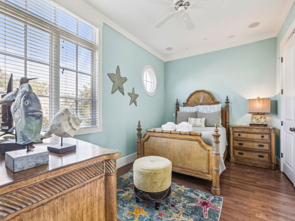 Hilton Head Luxury Vacation Home  Singleton Beach 7-Bedroom Villa with Private Pool