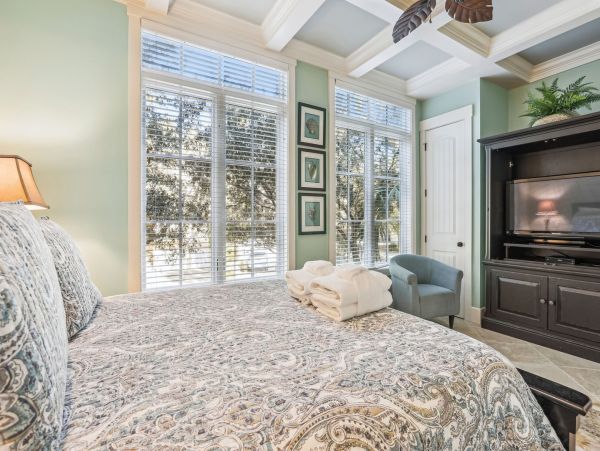 Hilton Head Luxury Vacation Home  Singleton Beach 7-Bedroom Villa with Private Pool