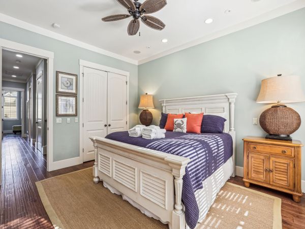 Hilton Head Luxury Vacation Home  Singleton Beach 7-Bedroom Villa with Private Pool
