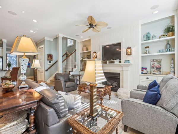 Hilton Head Luxury Vacation Home  Singleton Beach 7-Bedroom Villa with Private Pool