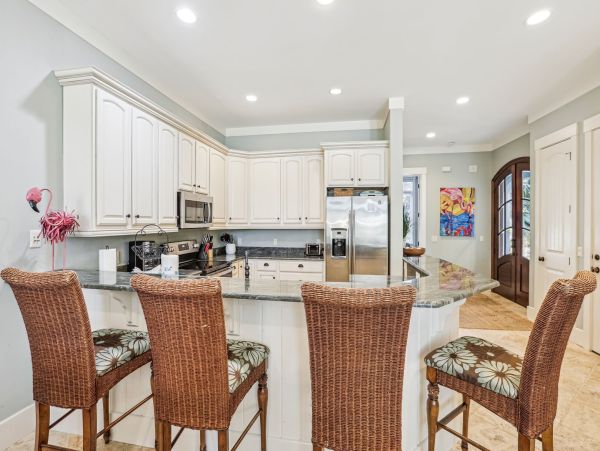Hilton Head Luxury Vacation Home  Singleton Beach 7-Bedroom Villa with Private Pool