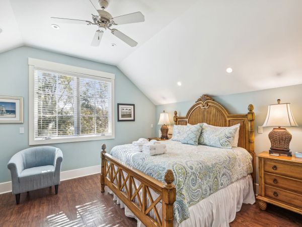 Hilton Head Luxury Vacation Home  Singleton Beach 7-Bedroom Villa with Private Pool