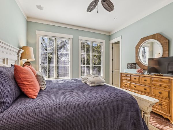Hilton Head Luxury Vacation Home  Singleton Beach 7-Bedroom Villa with Private Pool