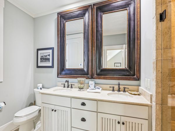 Hilton Head Luxury Vacation Home  Singleton Beach 7-Bedroom Villa with Private Pool