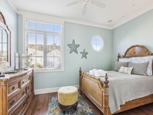 Hilton Head Luxury Vacation Home  Singleton Beach 7-Bedroom Villa with Private Pool