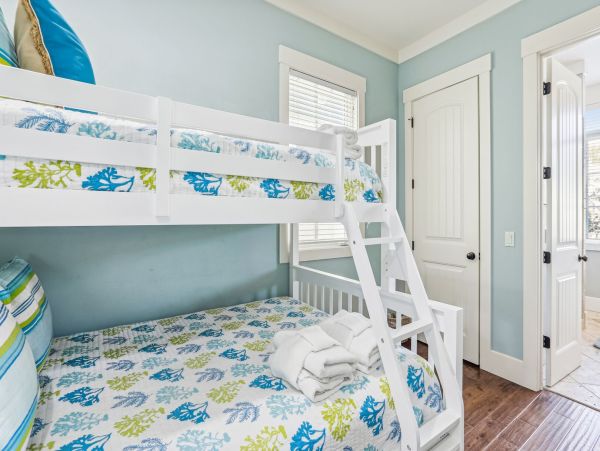 Hilton Head Luxury Vacation Home  Singleton Beach 7-Bedroom Villa with Private Pool