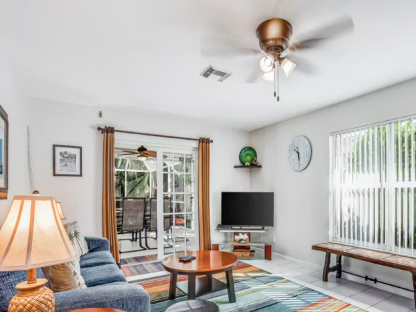 Naples Home Close to Beach Private Pool/Spa & Fast WIFI