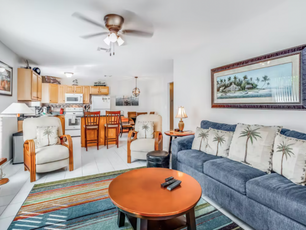 Naples Home Close to Beach Private Pool/Spa & Fast WIFI