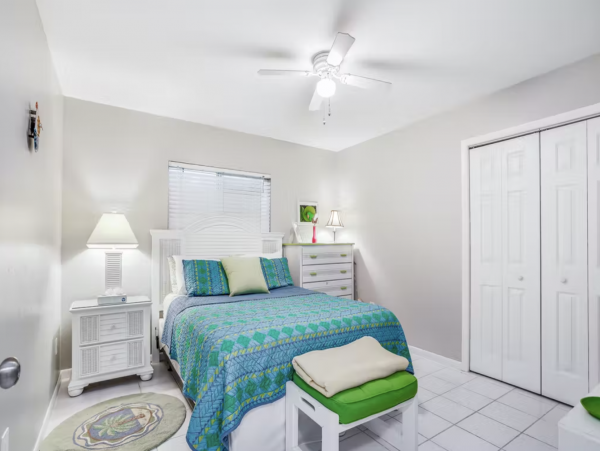 Naples Home Close to Beach Private Pool/Spa & Fast WIFI