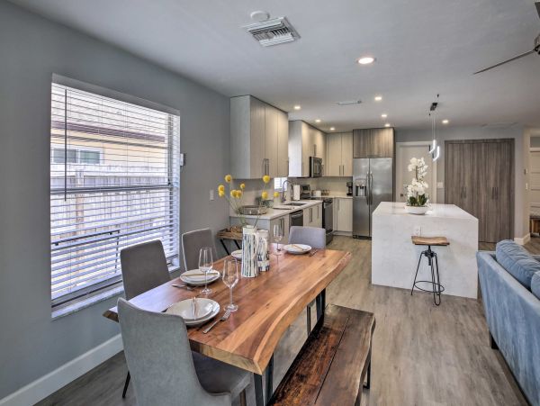 Single Level Naples Pool Home 2 Bedrooms/2 Bathrooms
