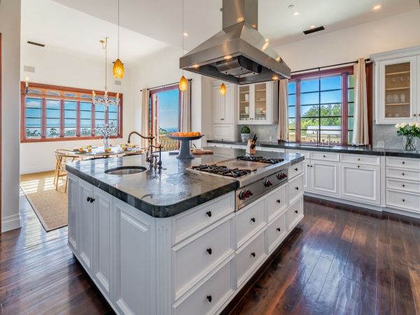 Montecito Luxury Villa With Five Bedrooms Private Pool & Spa