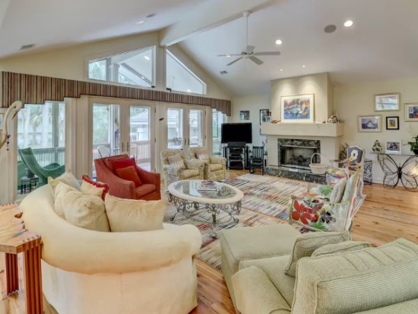 Hilton Head 7 Bedroom Home Pool & Spa  Walk To Beach