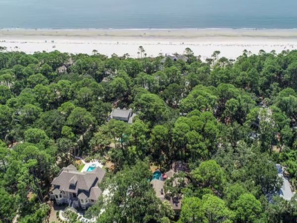 Hilton Head 7 Bedroom Home Pool & Spa  Walk To Beach