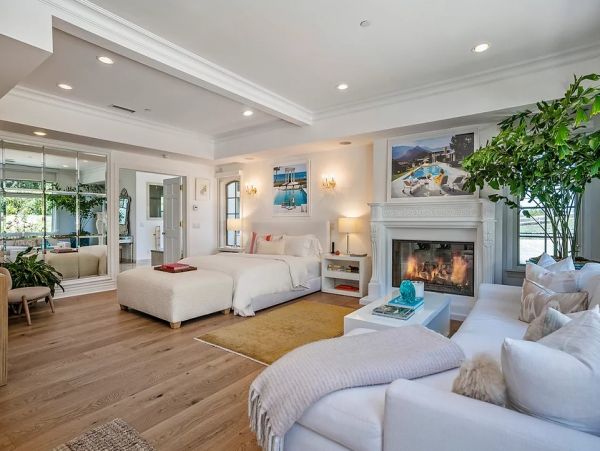 Posh Carpinteria Four Bedroom Vacation Home Private Pool