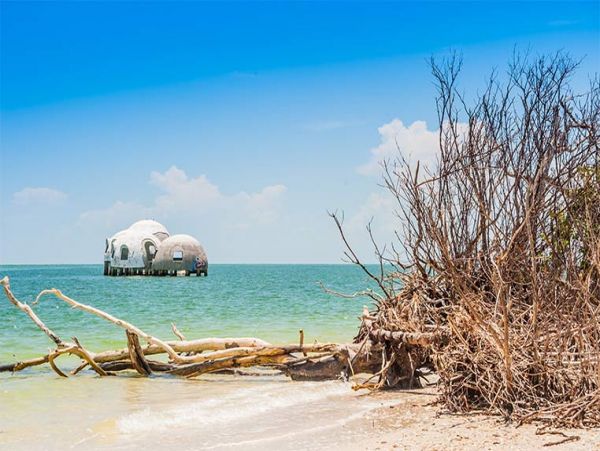 Marco Island Vacation Home with Pool Three Bedrooms Sleeps 8