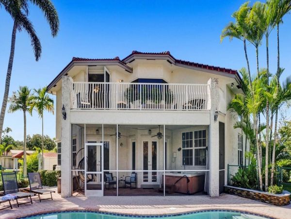 Luxury Seven Bedroom Vacation Home in Fort Lauderdale