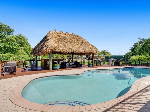 Luxury Seven Bedroom Vacation Home in Fort Lauderdale