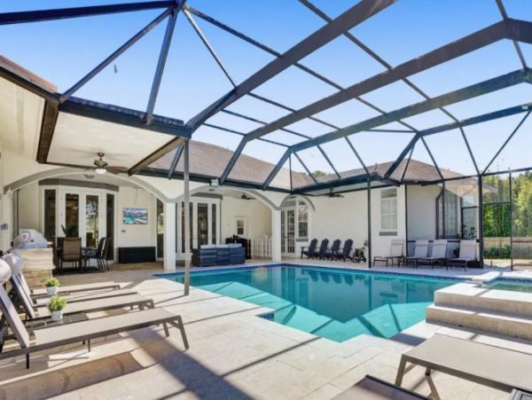 Luxury Vacation Pool Home in Fort Lauderdale Sleeps 24