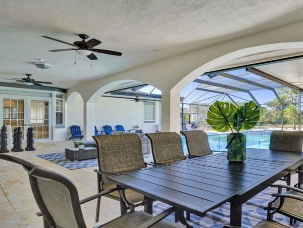 Luxury Vacation Pool Home in Fort Lauderdale Sleeps 24