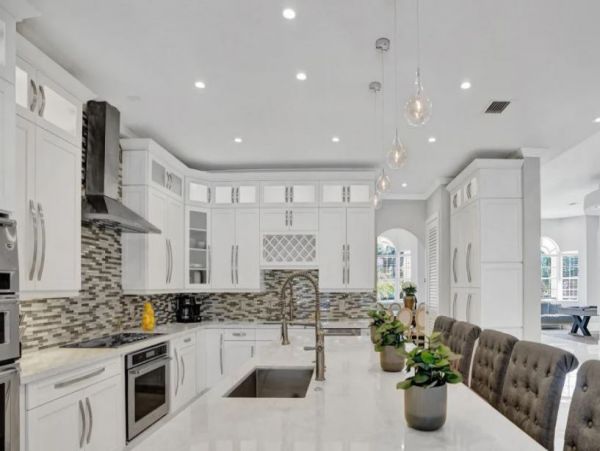 Luxury Vacation Pool Home in Fort Lauderdale Sleeps 24