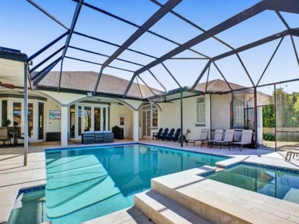 Luxury Vacation Pool Home in Fort Lauderdale Sleeps 24