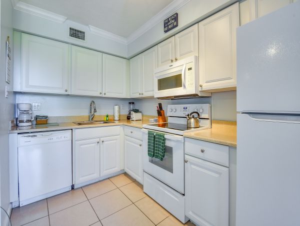 Longboat Key One Bedroom Condo Located on Beach