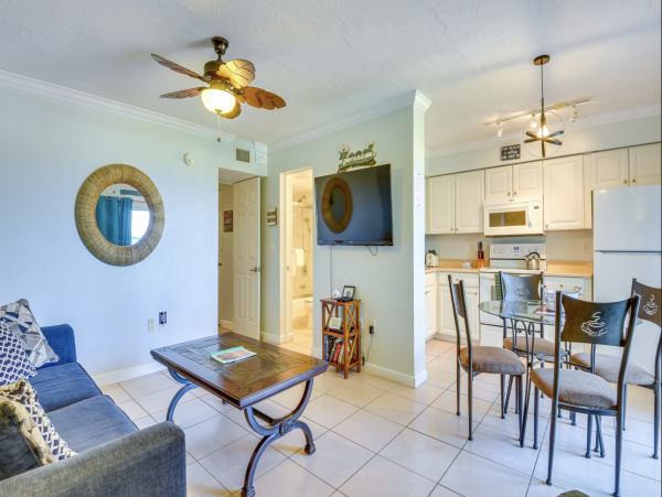 Longboat Key One Bedroom Condo Located on Beach