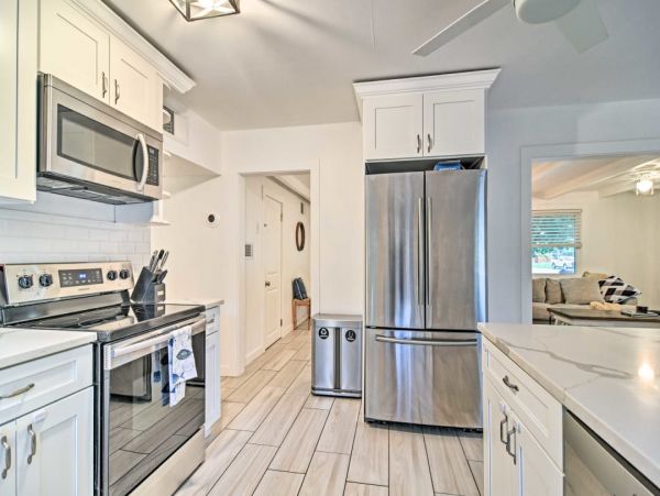 Lovely 2 Bedroom Home in Siesta Key Only Half-Mile to Beach