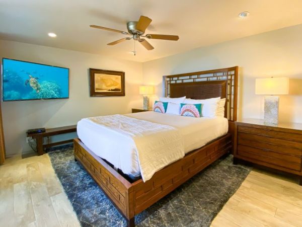 Wailea Two Bedroom Beachfront Rental Condo Ocean Views