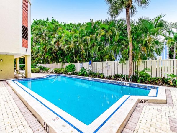 Longboat Key Vacation Condo Three Bedrooms Sleeps 10 Guests