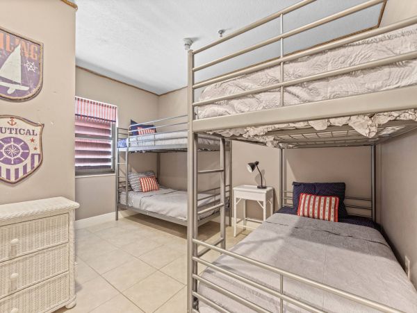 Longboat Key Vacation Condo Three Bedrooms Sleeps 10 Guests