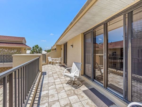 Longboat Key Vacation Condo Three Bedrooms Sleeps 10 Guests