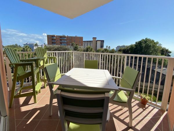 Indian Shores Two Bedroom Beachfront Vacation Condo