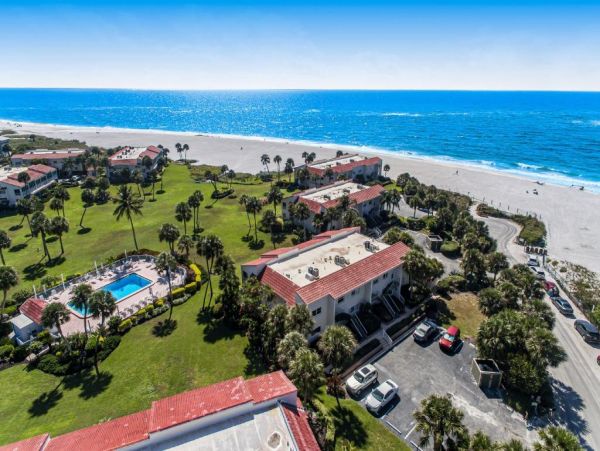 Gulf Views Vacation Condo in Longboat Key Two Bedrooms