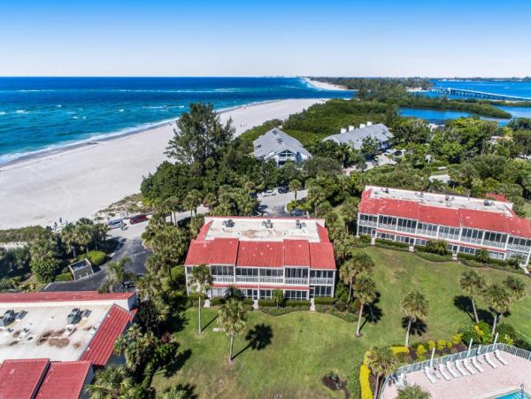 Gulf Views Vacation Condo in Longboat Key Two Bedrooms