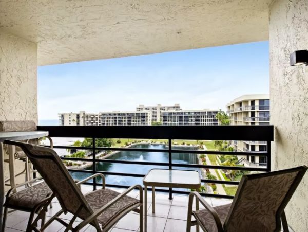 Longboat Key Vacation Beach Condo Sleeps 4 Guests
