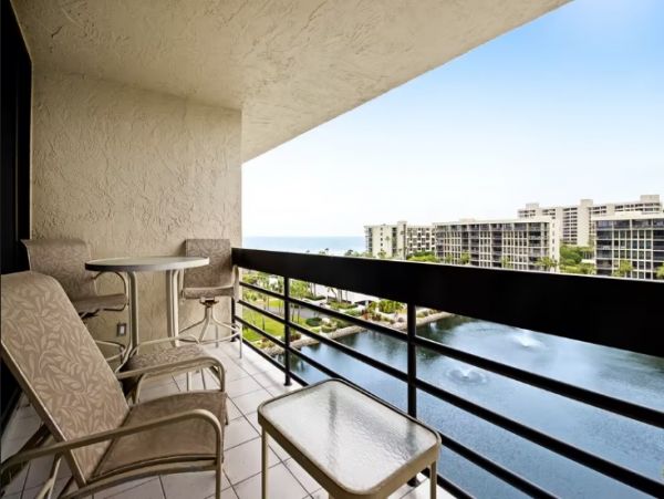 Longboat Key Vacation Beach Condo Sleeps 4 Guests