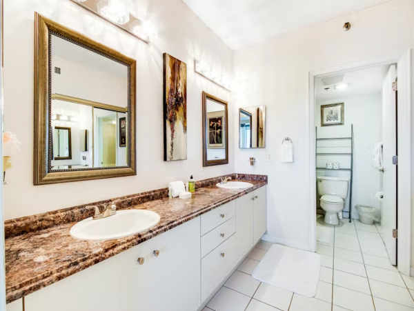 Longboat Key Vacation Beach Condo Sleeps 4 Guests