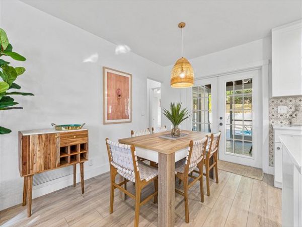 Luxury Three Bedroom Cozy Cottage in Boynton Beach Sleeps 6