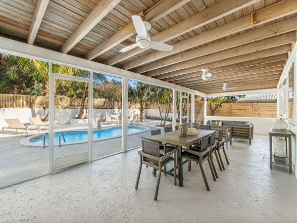 Luxury Three Bedroom Cozy Cottage in Boynton Beach Sleeps 6