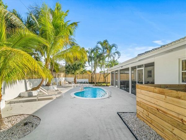 Luxury Three Bedroom Cozy Cottage in Boynton Beach Sleeps 6