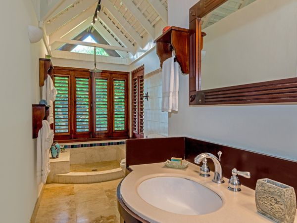 Jamaica Home 1004289