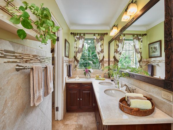 Jamaica Home 1004290