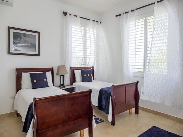 Jamaica Home 1004302