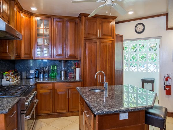 Jamaica Home 1004302